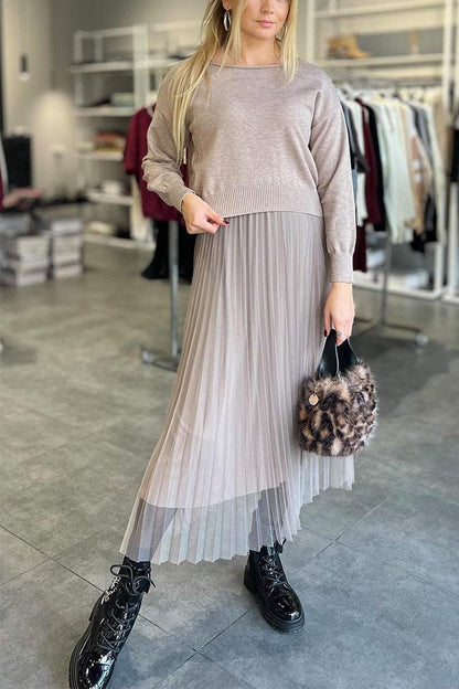 ❄️Winter Hot Sale 49% OFF🔥Women's Casual Round Neck Top & Pleated Dress Two-piece Set